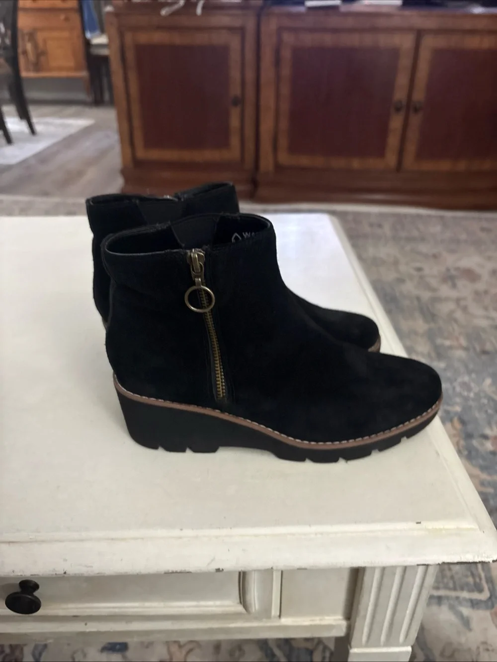 Vionic built-in arch support Women’s Black Suede Ankle Boots - Classic Zip Side